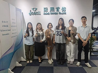 Klijenti tal-Mjanmar Żuru l-Uffiċċju ta 'Guangzhou Għall-Aħżen-Għażla ta' Deh...