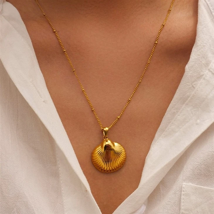 Shell Chain Necklace