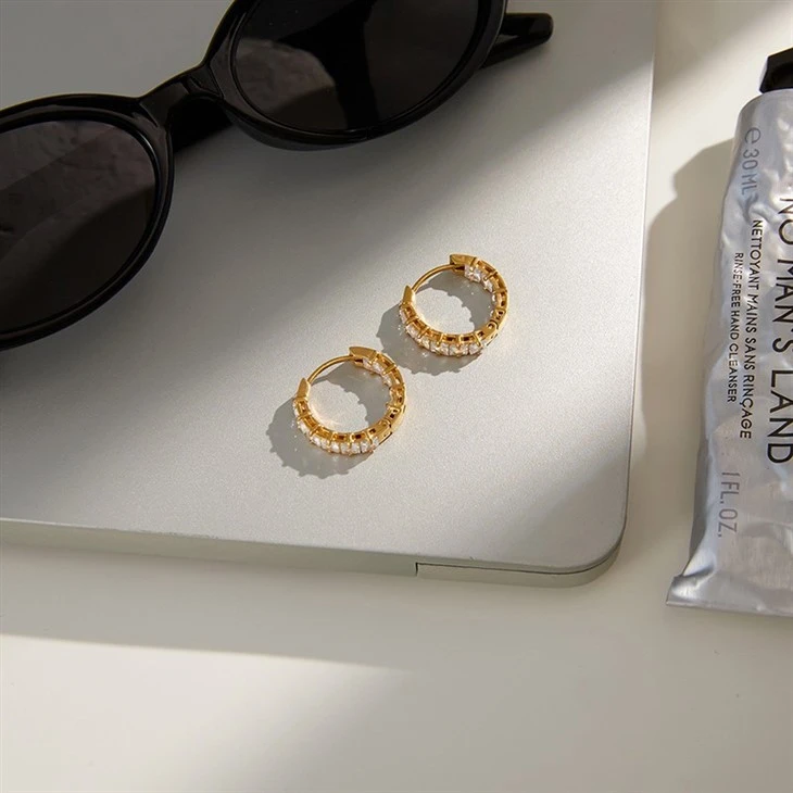 Shiny Cubic Zirconia Huggie Hoop Earrings suppliers